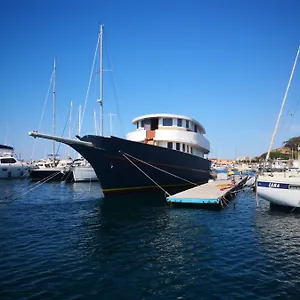  Bateau-hôtel Classic Yacht Yanika Yachting Watersport Ets Italie